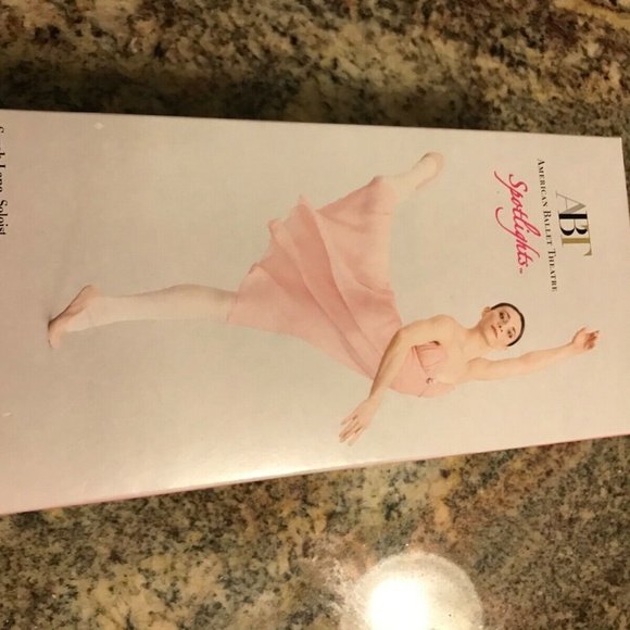 ABT American Ballet Theatre Spotlights Pink Ballerina Shoes Girls 111/2 - Picture 1 of 4